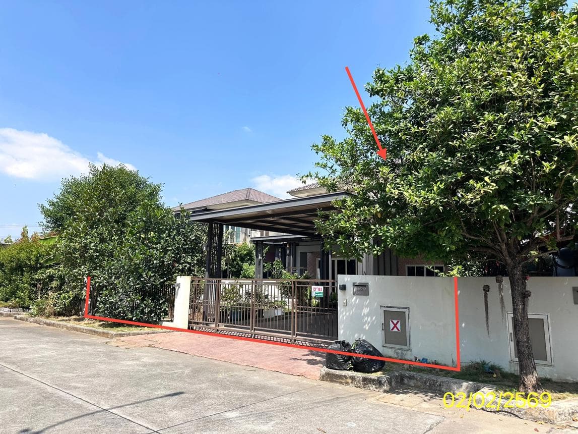 ขายบ้านเดี่ยว ซื่อตรง โคซี่ บางบัวทอง 340 (Suetrong Cozy) พื้นที่ใช้สอยกว้างขวาง 419.65 ตร.ม. ทำเลดีติดถนนใหญ่ เดินทางสะดวก