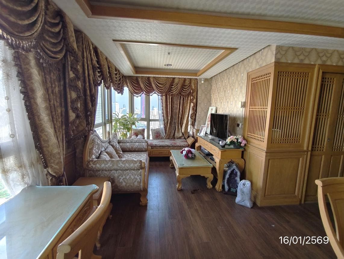 ขายคอนโดมิเนียมหรู 2 ห้องนอน 2 ห้องน้ำ โครงการเดอะเครสท์ พหลโยธิน 11 ขนาด 63.06 ตร.ม. ทำเลศักยภาพใจกลางเมือง ย่านสามเสนใน พญาไท ใกล้ BTS อารี-สะพานควาย
