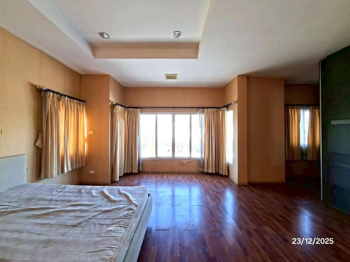 บ้านเดี่ยว สินธานีแกรนด์วิลล์ 3 ห้องนอน 2 ห้องน้ำ พื้นที่ 224.3 ตร.ม. ทำเลศักยภาพ รังสิต-ธัญบุรี จ.ปทุมธานี