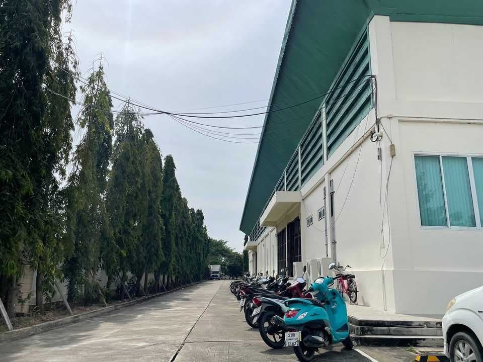 ขาย โรงงานพร้อมสำนักงาน พร้อมดำเนินกิจการทันที ทำเลอุตสาหกรรม ตำบลบ่อเงิน อำเภอลาดหลุมแก้ว จังหวัดปทุมธานี