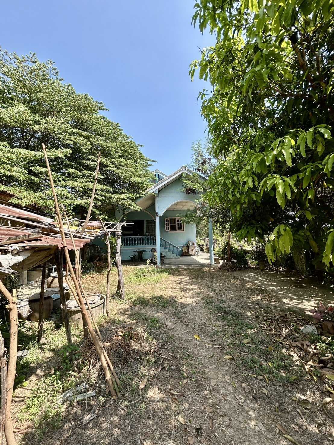 ขายบ้านพร้อมที่ดิน 2 ห้องนอน 1 ห้องน้ำ