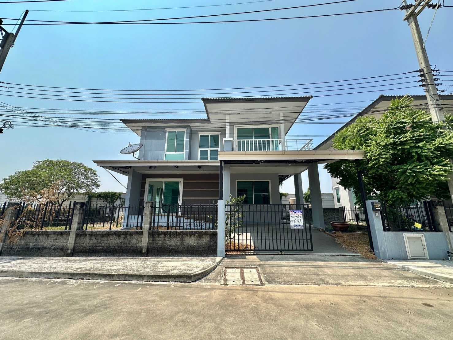 บ้านเดี่ยว 2 ชั้น ม.ฉัตรหลวง 14 รังสิต-คลองสาม 69.7 ตร.ว 4 นอน 2 น้ำ 2 ที่จอดรถ ต่อเติมทั้งหลังพร้อมเข้าอยู่