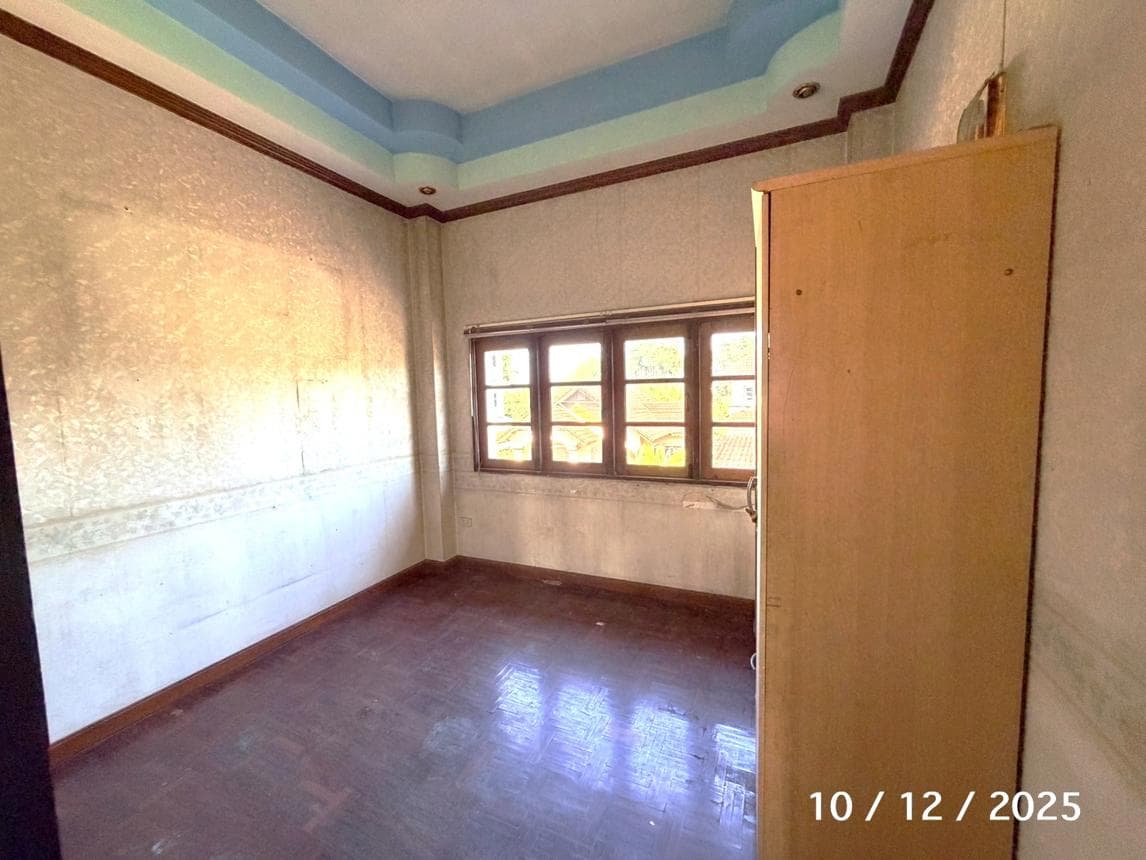ขายบ้านเดี่ยวหรูหลังใหญ่ สารภี เชียงใหม่ ทำเลท่าวังตาล พื้นที่ใช้สอย 479 ตร.ม. 4 ห้องนอน 7 ห้องน้ำ สภาพดีมาก บรรยากาศส่วนตัว