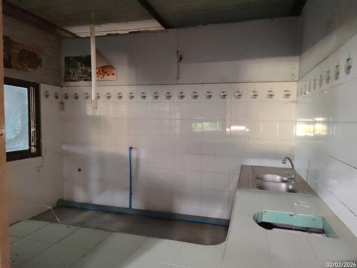 ขายโกดัง สามชุก สุพรรณบุรี ทำเลสามชุก เนื้อที่ 5 ตร.ว. พื้นที่ใช้สอย 406.6 ตร.ม. 4 ห้องนอน 2 ห้องน้ำ สภาพดี เหมาะสำหรับประกอบกิจการและลงทุน