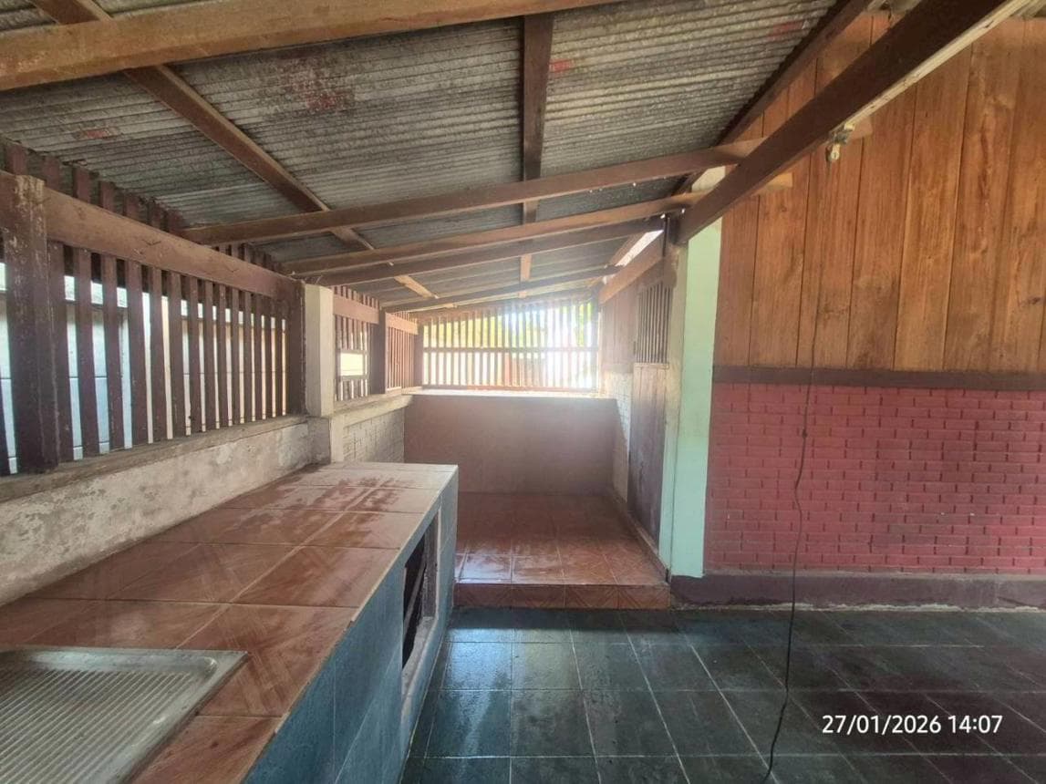 บ้านเดี่ยวหลังใหญ่ ป่าไผ่ ลี้ ลำพูน พื้นที่กว้างขวาง บรรยากาศเงียบสงบ