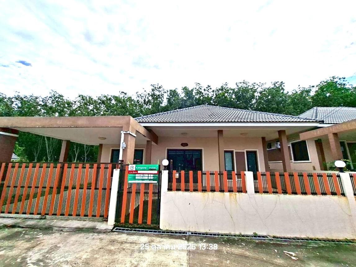 บ้านเดี่ยว ภัสสรารินทร์ พนานิคม นิคมพัฒนา ระยอง 3 ห้องนอน 2 ห้องน้ำ พื้นที่ 143.5 ตร.ม. บนที่ดิน 60 ตร.ว. ทำเลดีใกล้แหล่งงานนิคมอุตสาหกรรม ราคาพิเศษ 2.45 ล้าน