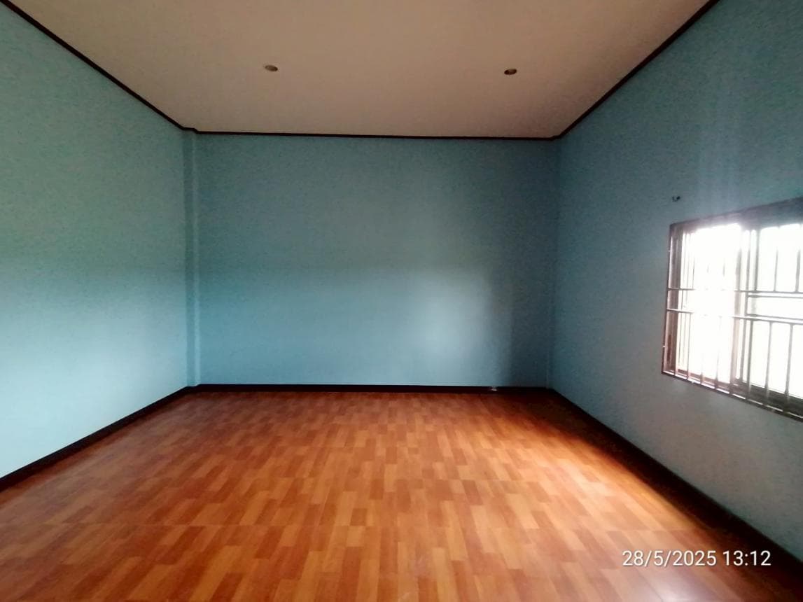 ขายโกดังคลังสินค้า เมืองบึงกาฬ ทำเลหอคำ พื้นที่ใช้สอยกว้างขวาง 552 ตร.ม. ศักยภาพสูงสำหรับการกระจายสินค้าและการขนส่ง
