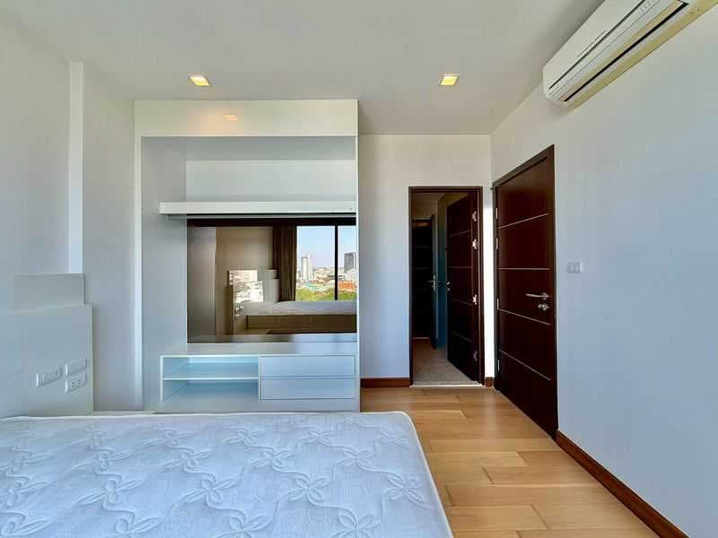 RENT/SALE Luxury Condo in the Heart of the Economic Zone ***Astra Condo***