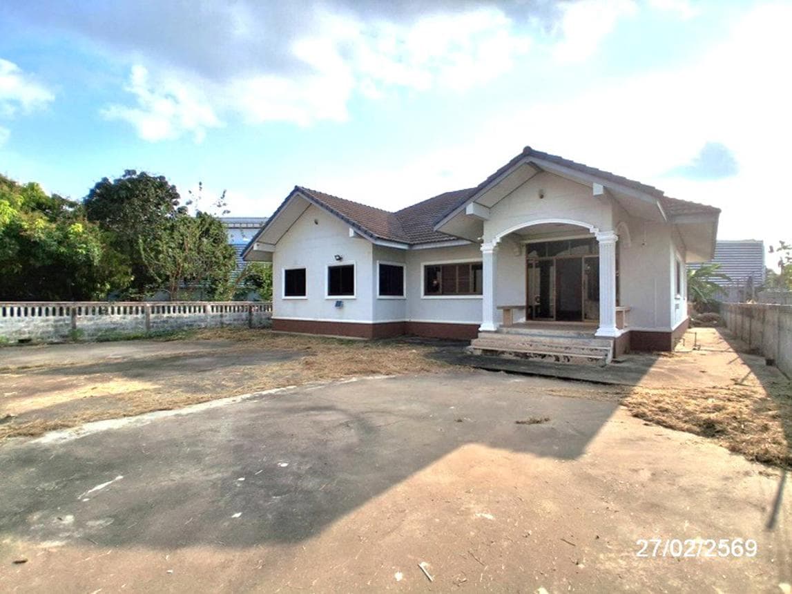 บ้านเดี่ยว บุ่ง เมืองอำนาจเจริญ อำนาจเจริญ 4 ห้องนอน 2 ห้องน้ำ พื้นที่ 160 ตร.ม. บนที่ดินขนาดใหญ่ 88 ตร.ว. ทำเลดีใจกลางเมืองอำนาจเจริญ ราคาพิเศษ 5.00 ล้าน