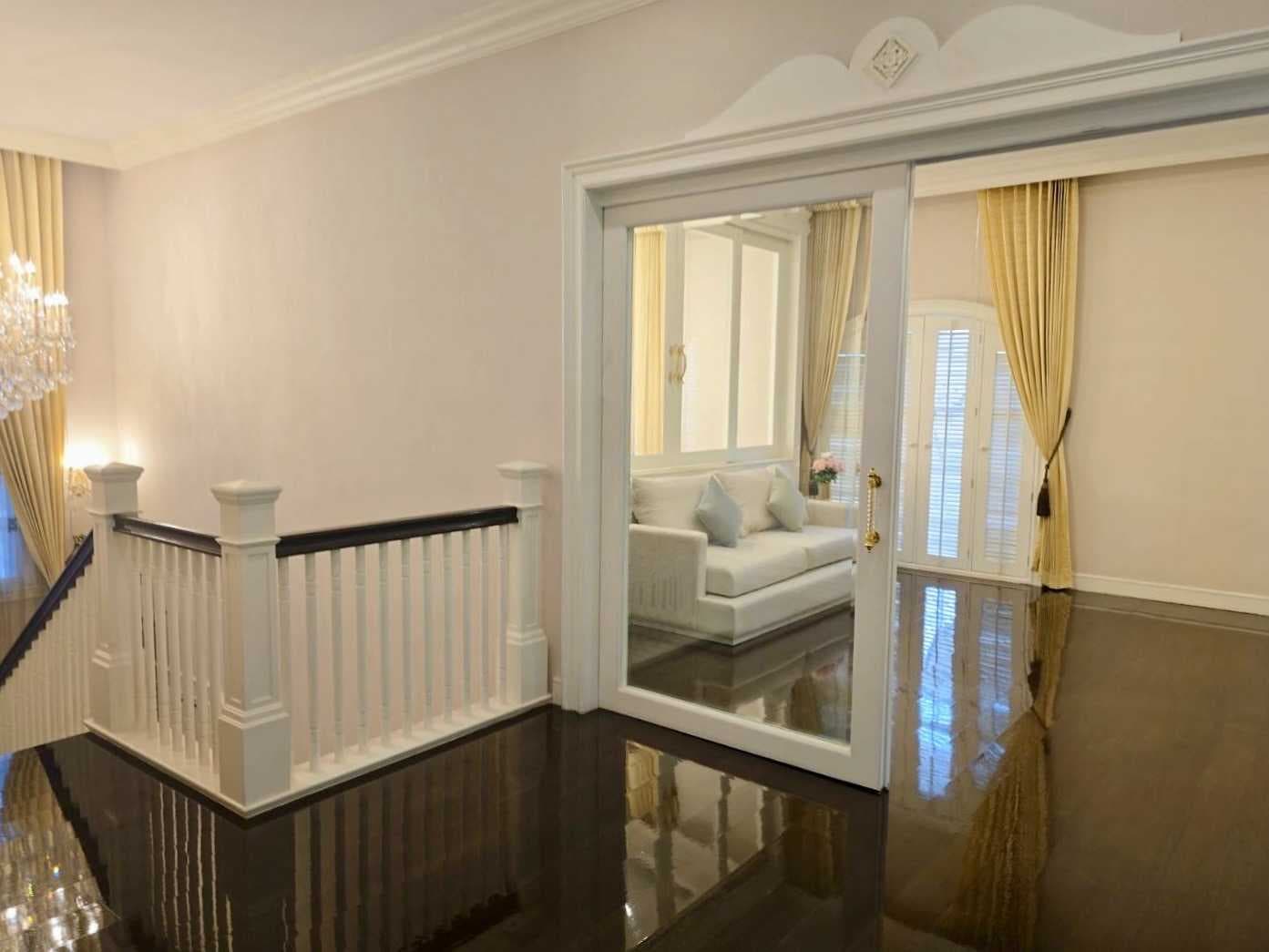 ขาย/ให้เช่าบ้านหรูระดับ Top Class นาราสิริ บางนา กม.10 Fully Furnished 129 ตรว. 398 ตรม.