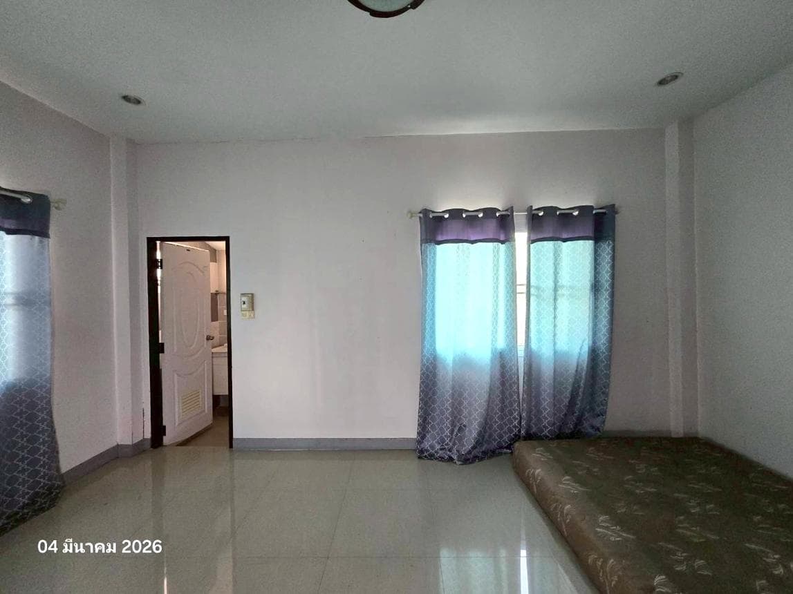 ขายบ้านเดี่ยวขนาดใหญ่ 4 ห้องนอน 3 ห้องน้ำ พื้นที่ 163.2 ตร.ม. บนเนื้อที่ 81 ตร.ว. อ.วังทอง จ.พิษณุโลก ทำเลดี บรรยากาศร่มรื่น พื้นที่กว้างขวางเพื่อครอบครัว