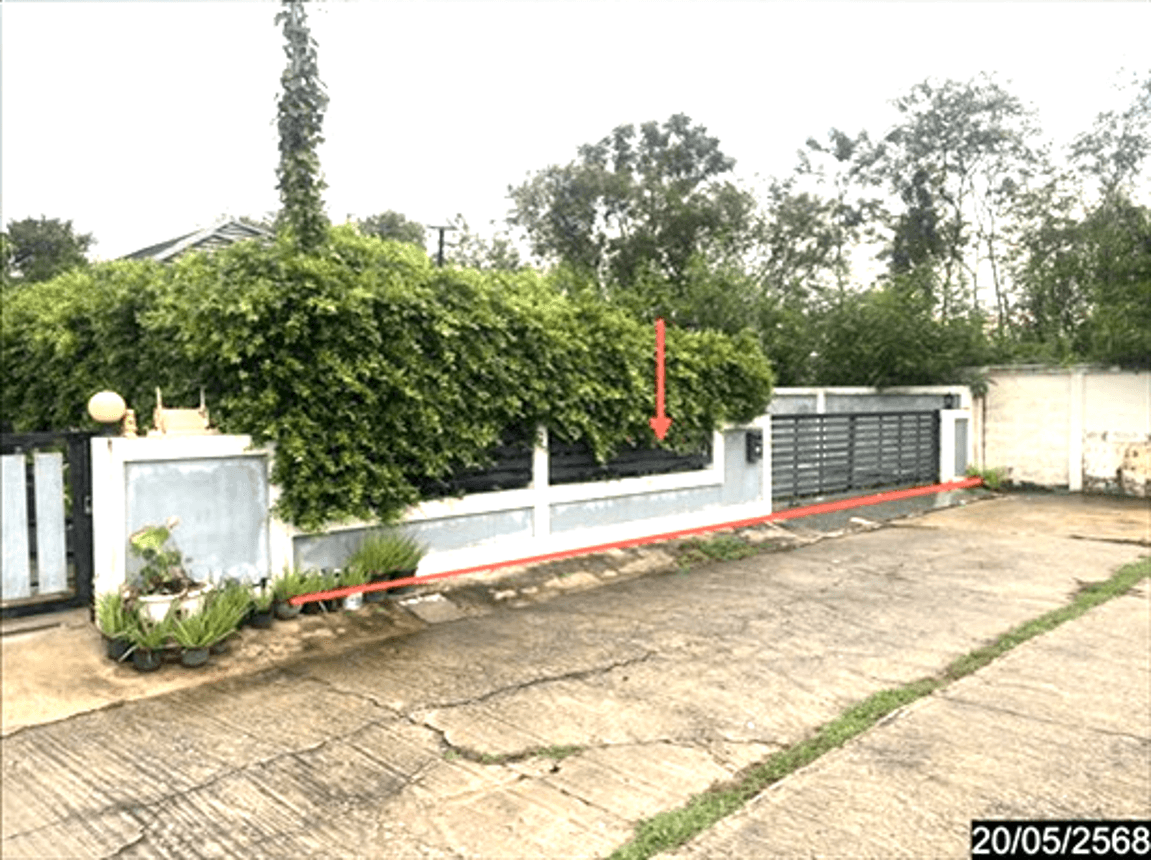 บ้านเดี่ยว ศิลา เมืองขอนแก่น 3 ห้องนอน 2 ห้องน้ำ พื้นที่ 118.25 ตร.ม. บนที่ดิน 68.1 ตร.ว. ทำเลสงบ พื้นที่กว้างขวาง ราคาคุ้มค่าเพียง 2.6 ล้าน
