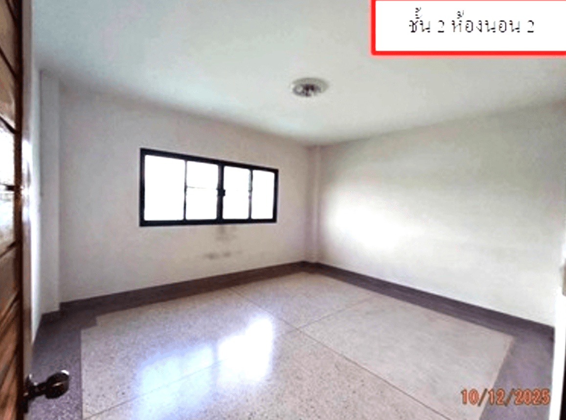ขายอาคารพาณิชย์ใจกลางเมืองสุรินทร์ 5 ห้องนอน 3 ห้องน้ำ พื้นที่ใช้สอย 339 ตร.ม. ทำเลทองย่านธุรกิจ เดินทางสะดวก เหมาะทำการค้าและอยู่อาศัย