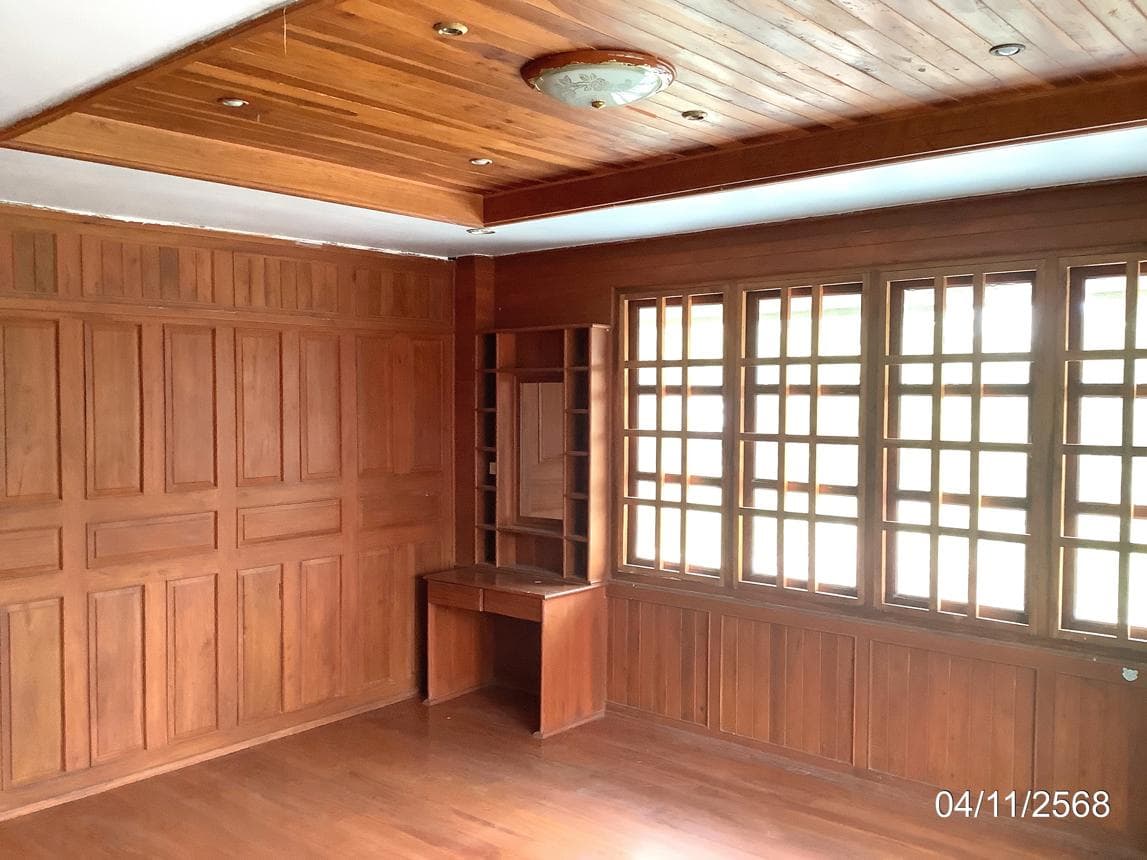 ขายบ้านเดี่ยวหลังใหญ่พิเศษ 4 ห้องนอน ทำเลดี พื้นที่ใช้สอยโอ่อ่า บรรยากาศสงบเป็นส่วนตัว อำเภอลาดยาว นครสวรรค์