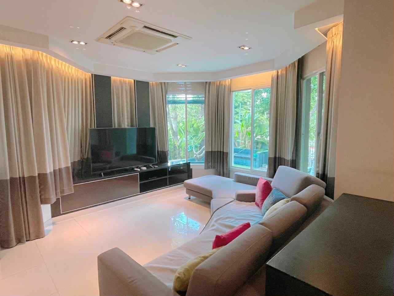 ขาย/ให้เช่า บ้านหรูทำเลดี 4 นอน 4 น้ำ หมู่บ้าน Golden Nakara อ่อนนุช 65- พระราม 9-มอเตอร์เวย์ 114 ตรว 2 ชั้น
