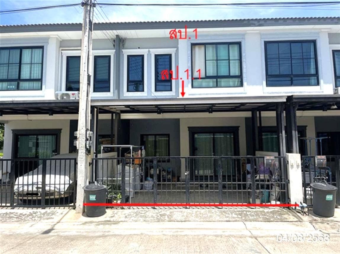 ขายทาวน์โฮม บริทาเนีย บางนา กม.42 (Britania Bangna KM.42) 3 ห้องนอน 3 ห้องน้ำ ดีไซน์สไตล์อังกฤษ ทำเลศักยภาพใกล้แหล่งงาน - image 1