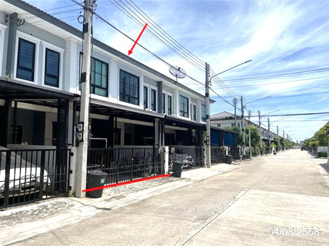 ขายทาวน์โฮม บริทาเนีย บางนา กม.42 (Britania Bangna KM.42) 3 ห้องนอน 3 ห้องน้ำ ดีไซน์สไตล์อังกฤษ ทำเลศักยภาพใกล้แหล่งงาน