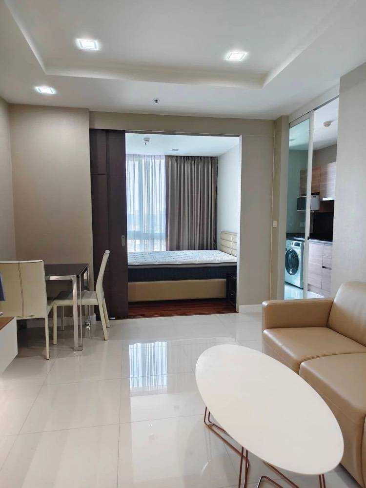 ขายห้อง 35 ตร.ม. เดอะ เมโทรโพลิส สำโรง ทำเลเริ่ดไม่ไหว ติดรถไฟฟ้า 2 สายจะเข้าเมืองทำงาน หรือไปสนามบิน ก็ได้ง่ายๆ
