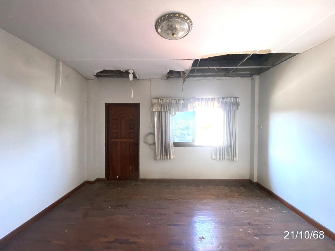 อาคารพาณิชย์ 3 ห้องนอน พื้นที่ 320 ตร.ม. ทำเลศักยภาพ เวียง ฝาง เชียงใหม่