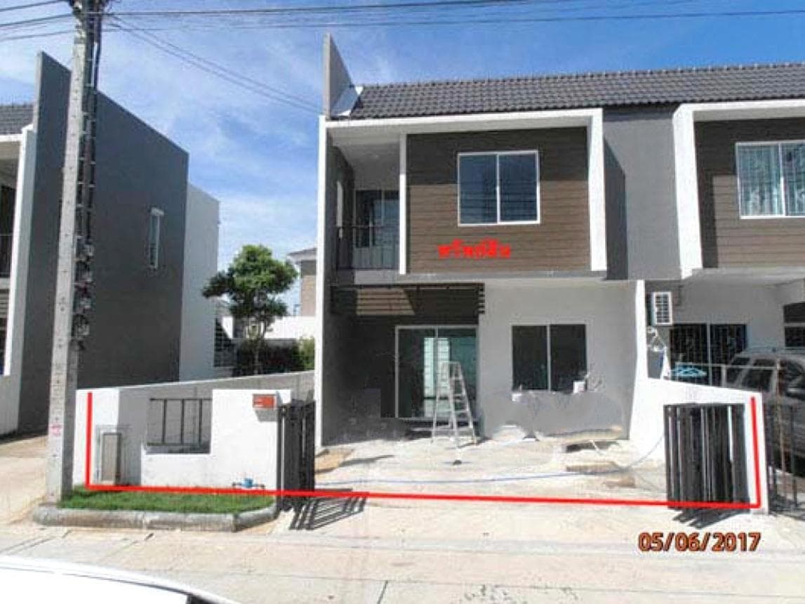 ขายทาวน์โฮม เดอะคัลเลอร์ พรีเมี่ยม (The Colors Premium) ละหาร บางบัวทอง นนทบุรี พื้นที่กว้าง 27.1 ตร.ว. ทำเลดี ราคา 2.55 ล้าน