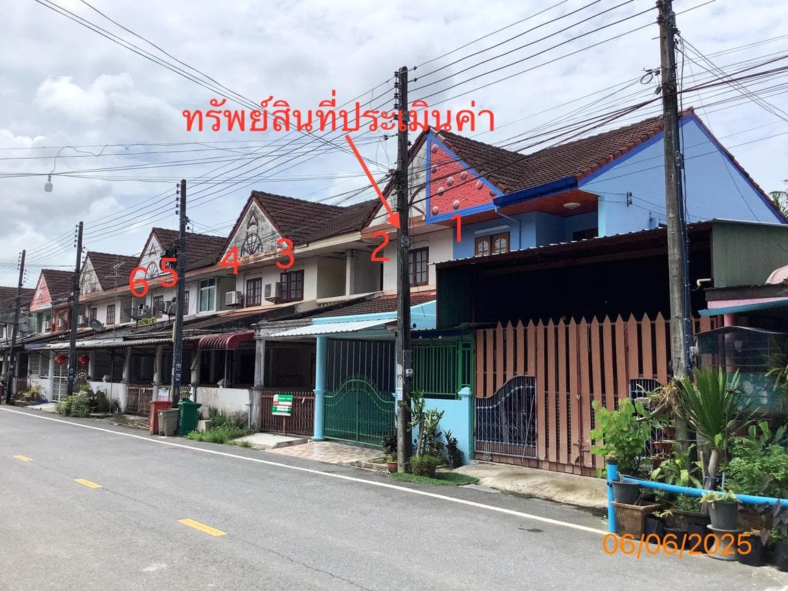 ขายทาวน์เฮ้าส์ ทุ่งสง นครศรีธรรมราช ทำเลชะมาย เนื้อที่ 20 ตร.ว. พื้นที่ใช้สอย 130 ตร.ม. 2 ห้องนอน 2 ห้องน้ำ สภาพดี ราคาคุ้มค่า