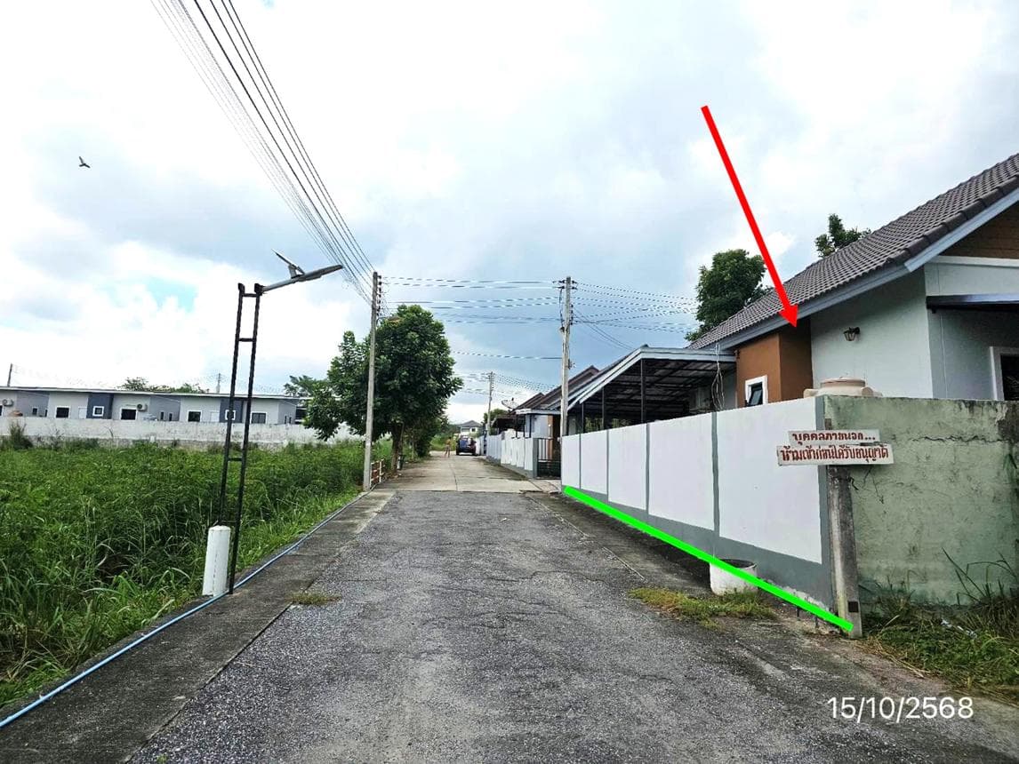 บ้านเดี่ยว เดอะ คลัสเตอร์ แม่น้ำคู้ ปลวกแดง ระยอง 2 ห้องนอน 2 ห้องน้ำ พื้นที่ 107.86 ตร.ม. บนที่ดิน 40 ตร.ว. ทำเลดีใกล้แหล่งงานและนิคมอุตสาหกรรม ราคาพิเศษ 2.2 ล้าน