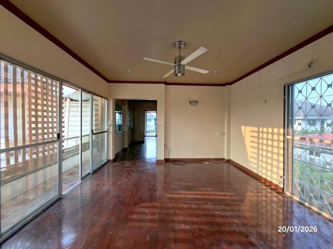 ขายบ้านเดี่ยว เดอะลากูน1-2 ท้ายเกาะ สามโคก ปทุมธานี 8 ห้องนอน พื้นที่ใช้สอย 417.2 ตร.ม. พื้นที่กว้างขวาง