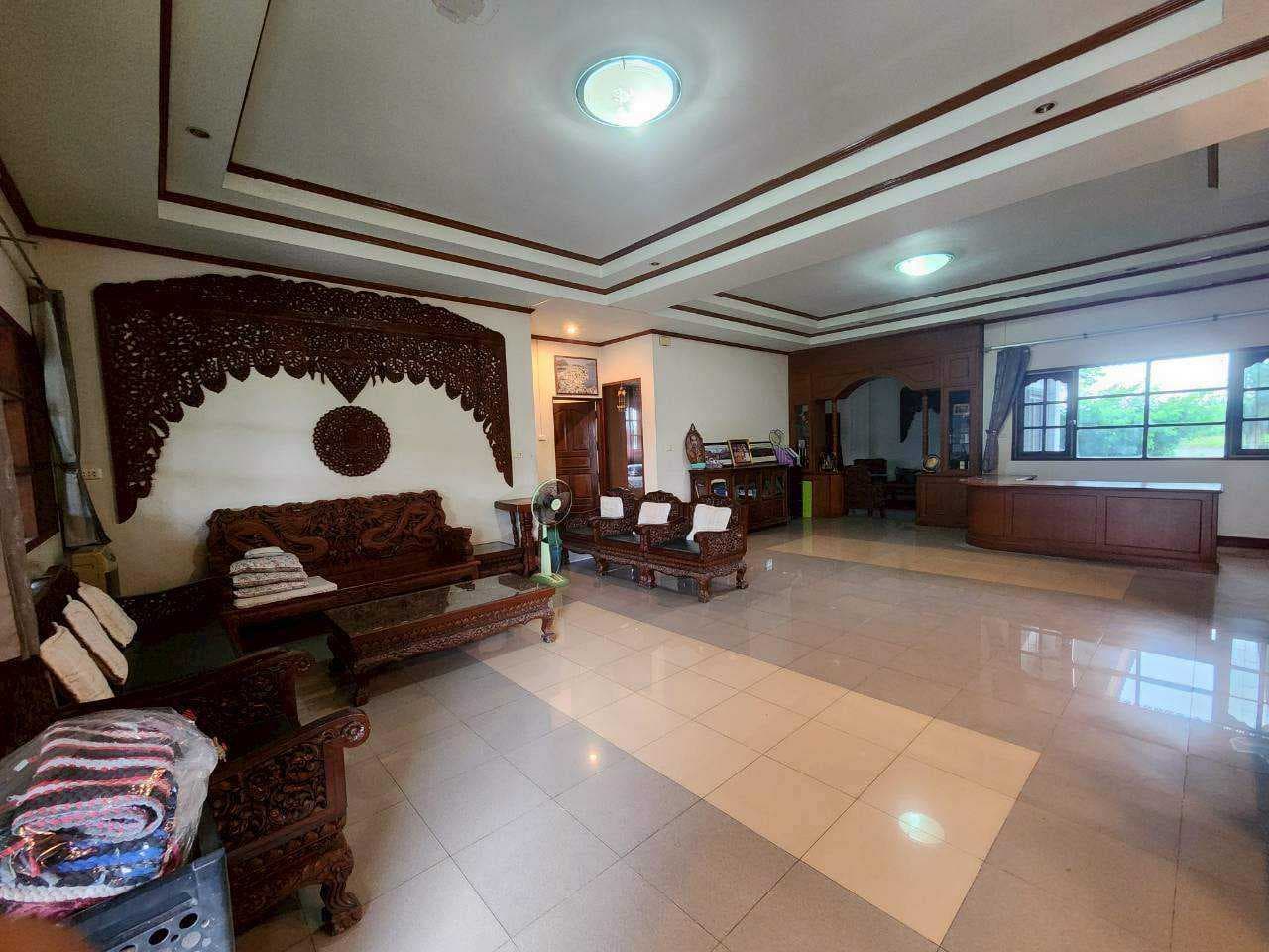 ขายบ้าน 4ห้องนอน 3 ห้องน้ำ พร้อมที่ดินผืนใหญ่ 10 ไร่ อ.พร้าว จ.เชียงใหม่