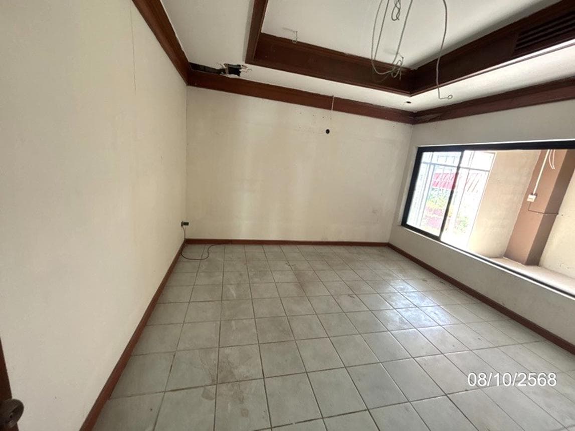 ขายบ้านเดี่ยว ขามใหญ่ เมืองอุบลราชธานี อุบลราชธานี 5 ห้องนอน พื้นที่ใช้สอย 294 ตร.ม.