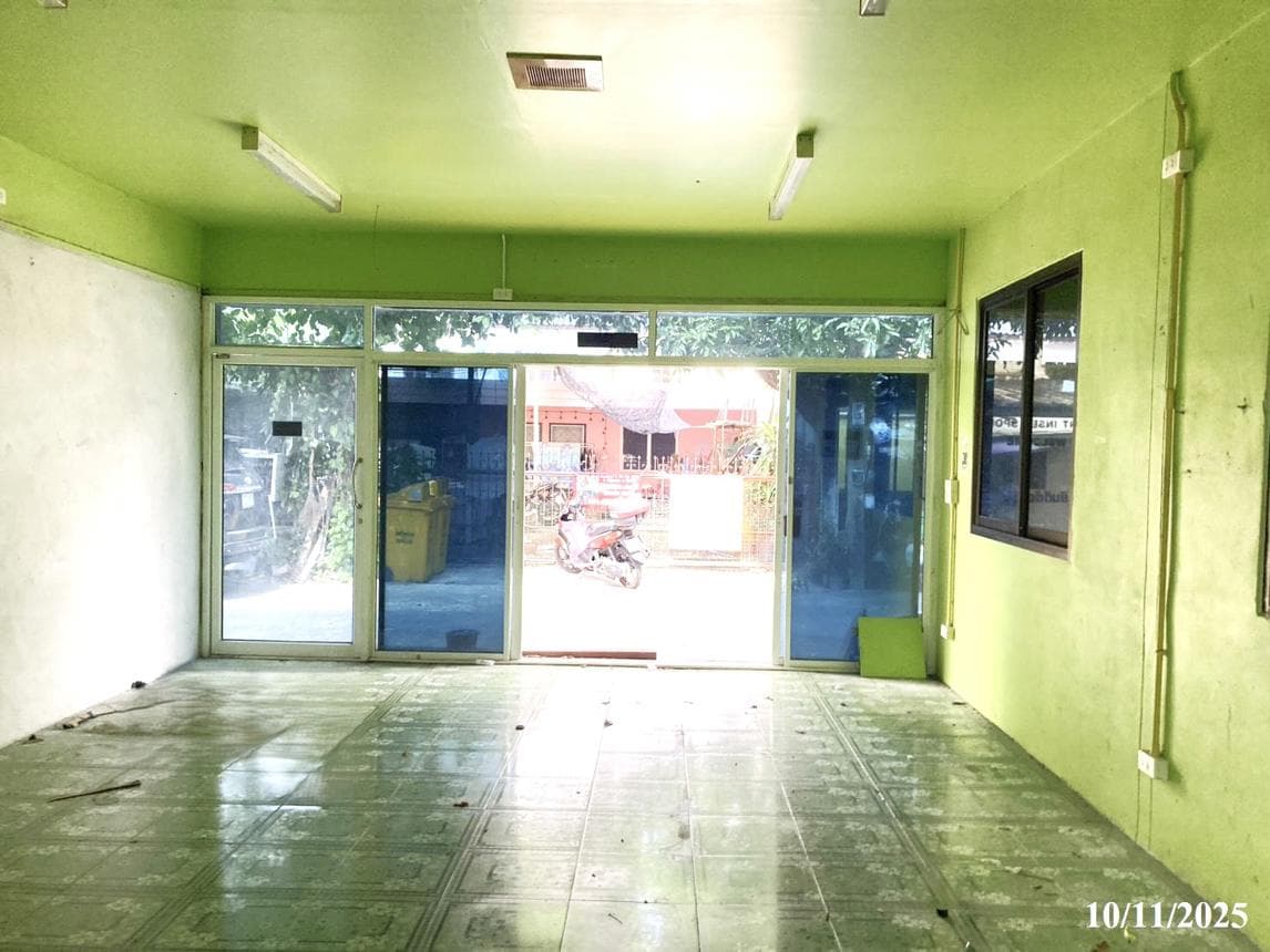 อาคารสำนักงาน มิตรประชาวิลล่า บ้านใหม่ ปากเกร็ด นนทบุรี พื้นที่ใช้สอย 212.5 ตร.ม. บนที่ดิน 69 ตร.ว. ทำเลศักยภาพ
