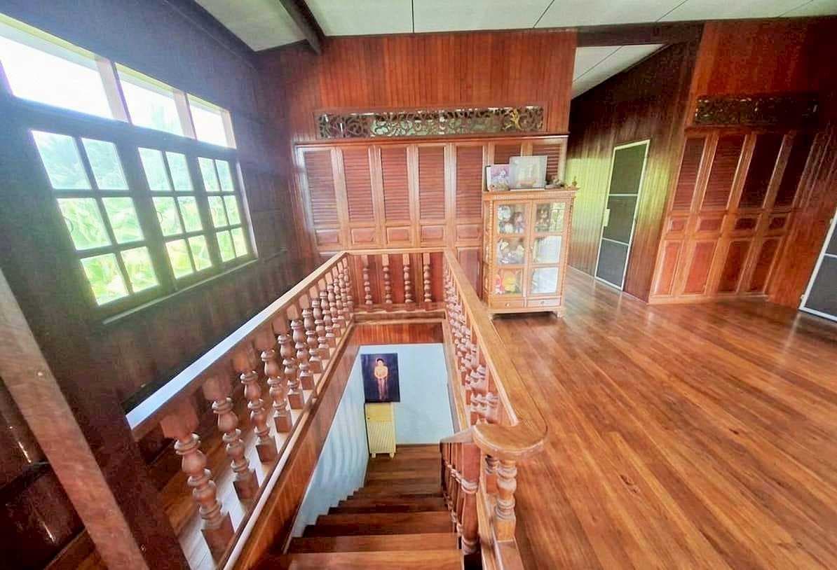 ขายด่วน! ที่ดินพร้อมบ้านสวนริมน้ำ บ้านครึ่งตึกครึ่งไม้ สุดคลาสสิก ทำเลทอง ต.วัดเพลง จ.ราชบุรี ราคา 15,000,000 บาท