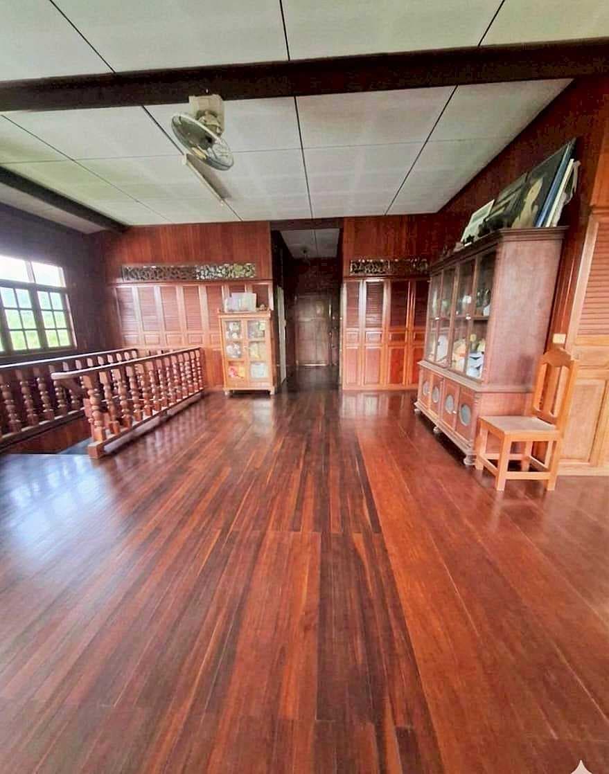 ขายด่วน! ที่ดินพร้อมบ้านสวนริมน้ำ บ้านครึ่งตึกครึ่งไม้ สุดคลาสสิก ทำเลทอง ต.วัดเพลง จ.ราชบุรี ราคา 15,000,000 บาท