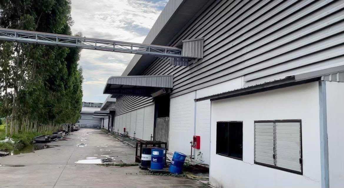 ขายด่วน โรงงานขนาดใหญ่ จ.ชลบุรี บ่อทอง 58 ไร่ สภาพใหม่มาก