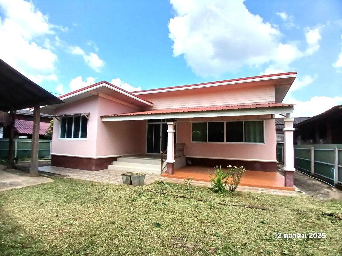 ขายบ้านเดี่ยว บ้านเสด็จ เมืองลำปาง 2 ห้องนอน 3 ห้องน้ำ สเปซ 160.25 ตร.ม. บนเนื้อที่ 69 ตร.ว. บรรยากาศดีนั่นเอง