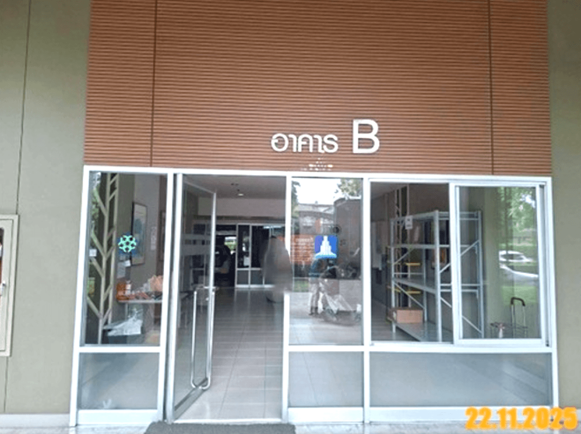 ขายคอนโด ลุมพินี พาร์ค เพชรเกษม 98 (Lumpini Park) อาคาร เอ,บี 1 ห้องนอน 1 ห้องน้ำ พื้นที่ 26.06 ตร.ม. ติดถนนใหญ่ ใกล้ MRT หลักสอง และเดอะมอลล์บางแค