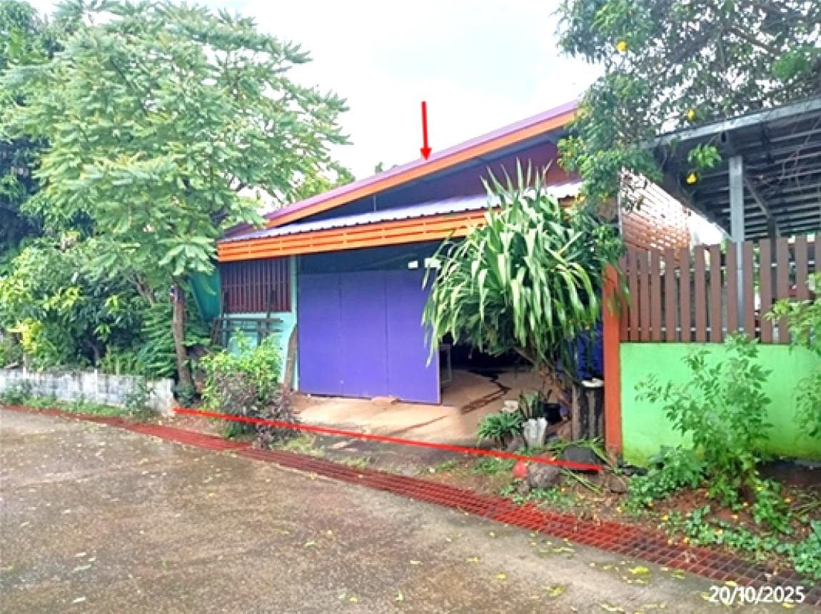 บ้านเดี่ยว เฉลียง ครบุรี นครราชสีมา 1 ห้องนอน 1 ห้องน้ำ บนที่ดินกว้าง 65 ตร.ว. บรรยากาศเงียบสงบ ราคาถูกที่สุด