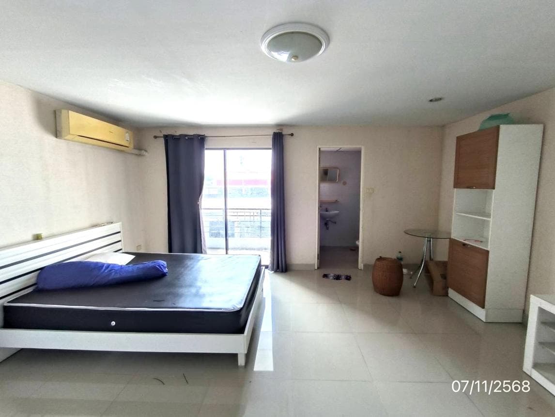คอนโดทำเลดีใจกลางเมืองปทุมธานี อินเตอร์มาร์ท คอนโด (Intermart Condo) ห้องโปร่งกว้าง ฟังก์ชันครบ พร้อมเข้าอยู่