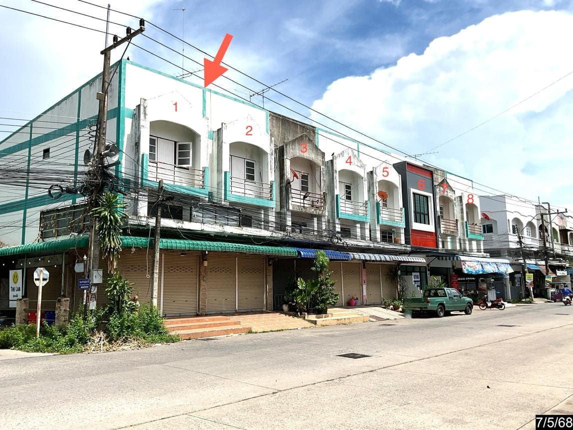 ขายอาคารพาณิชย์ 3 ชั้น ทำเลทองย่านเศรษฐกิจ ในเมืองนครราชสีมา พื้นที่ใช้สอย 288 ตร.ม. เหมาะทำธุรกิจและโฮมออฟฟิศ