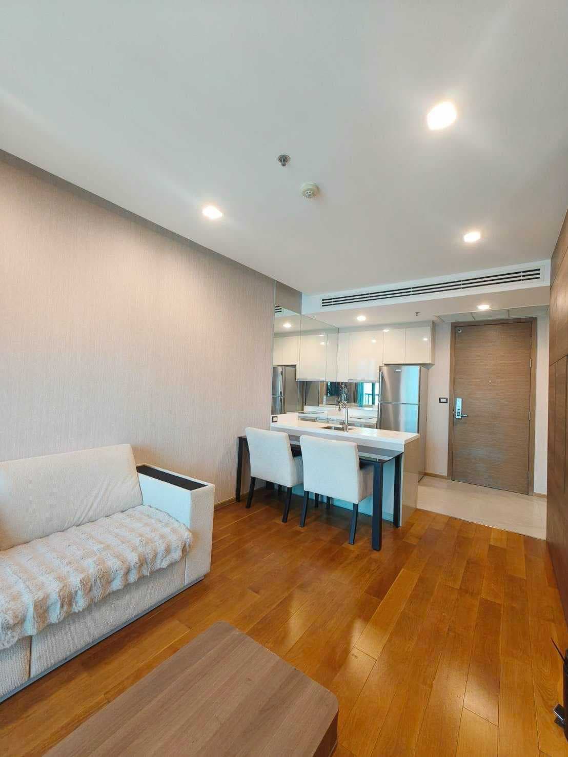 ขาย คอนโด The Address Sathorn (สาทร 12)47 ตรม. 1นอน ชั้นสูง วิวสวย ไม่บล็อค