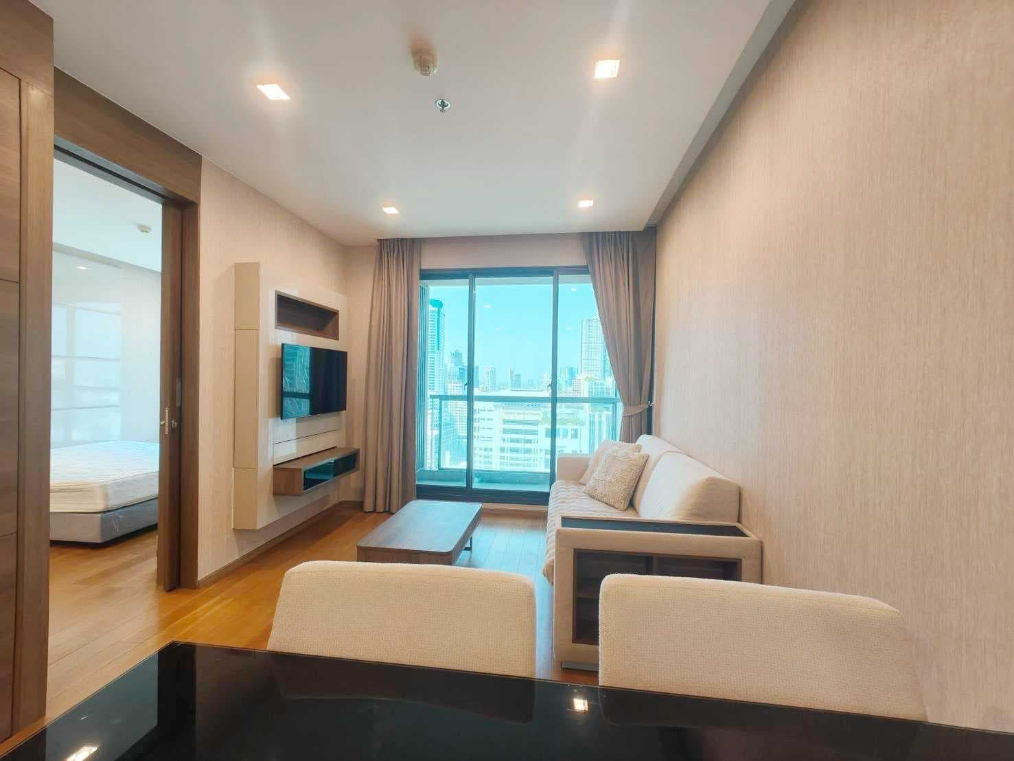 ขาย คอนโด The Address Sathorn (สาทร 12)47 ตรม. 1นอน ชั้นสูง วิวสวย ไม่บล็อค