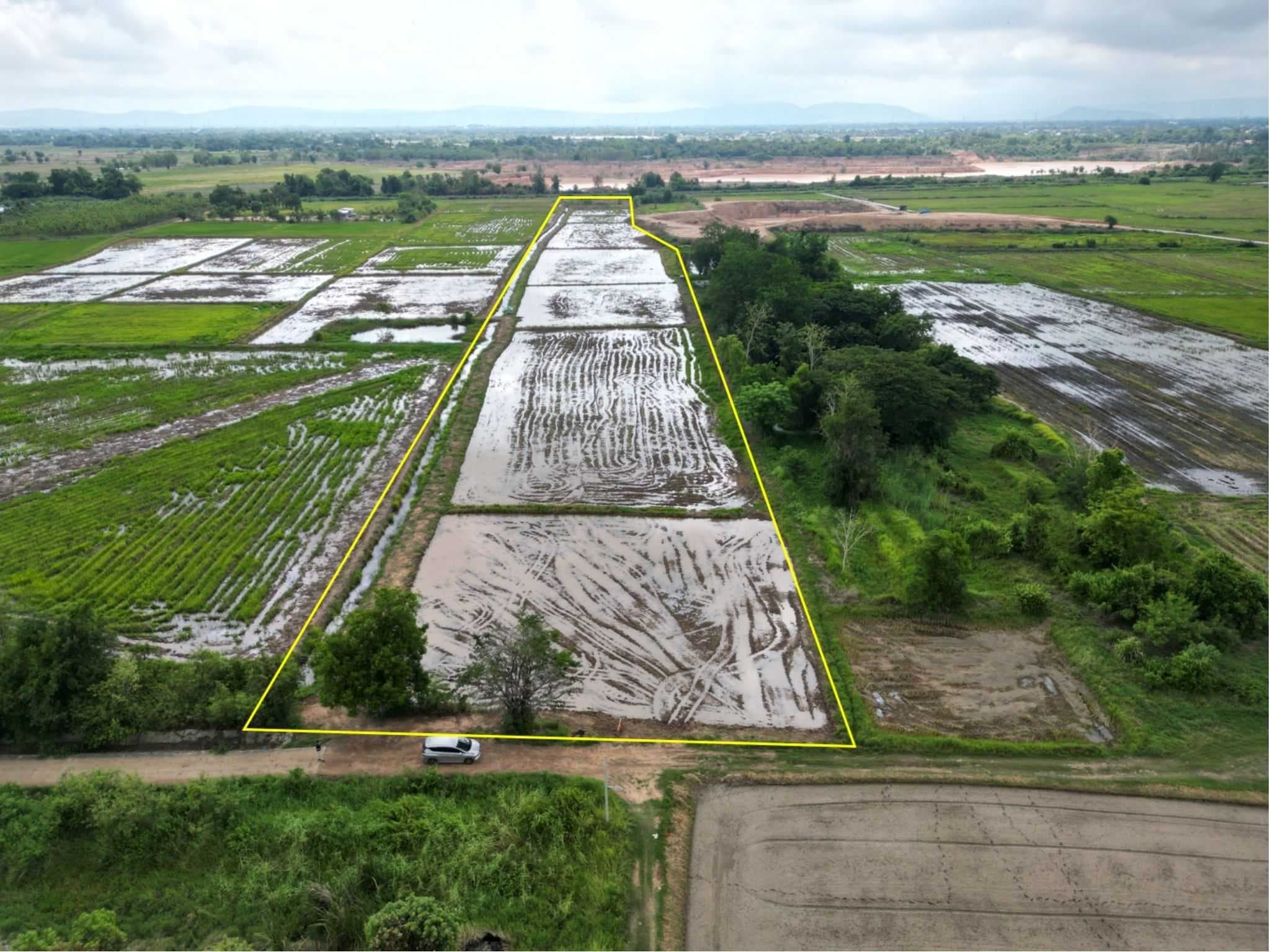 ที่ดิน 16 ไร่ ทำเลใกล้ชุมชน เหมาะทำเกษตรและพัฒนาในอนาคต