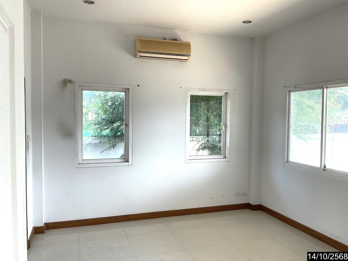 ขายบ้านเดี่ยว วรารมณ์วิลล์ เมืองนครราชสีมา ทำเลใจกลางเมือง 3 ห้องนอน 2 ห้องน้ำ พื้นที่กว้างขวาง สภาพสวยพร้อมอยู่