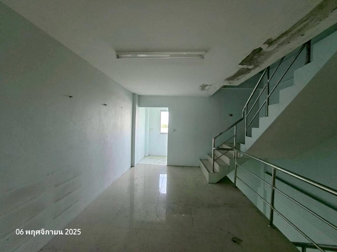 ขายอาคารพาณิชย์ บางเลน นครปฐม พื้นที่ใช้สอย 306 ตร.ม. 3 ห้องนอน ทำเลธุรกิจศักยภาพ