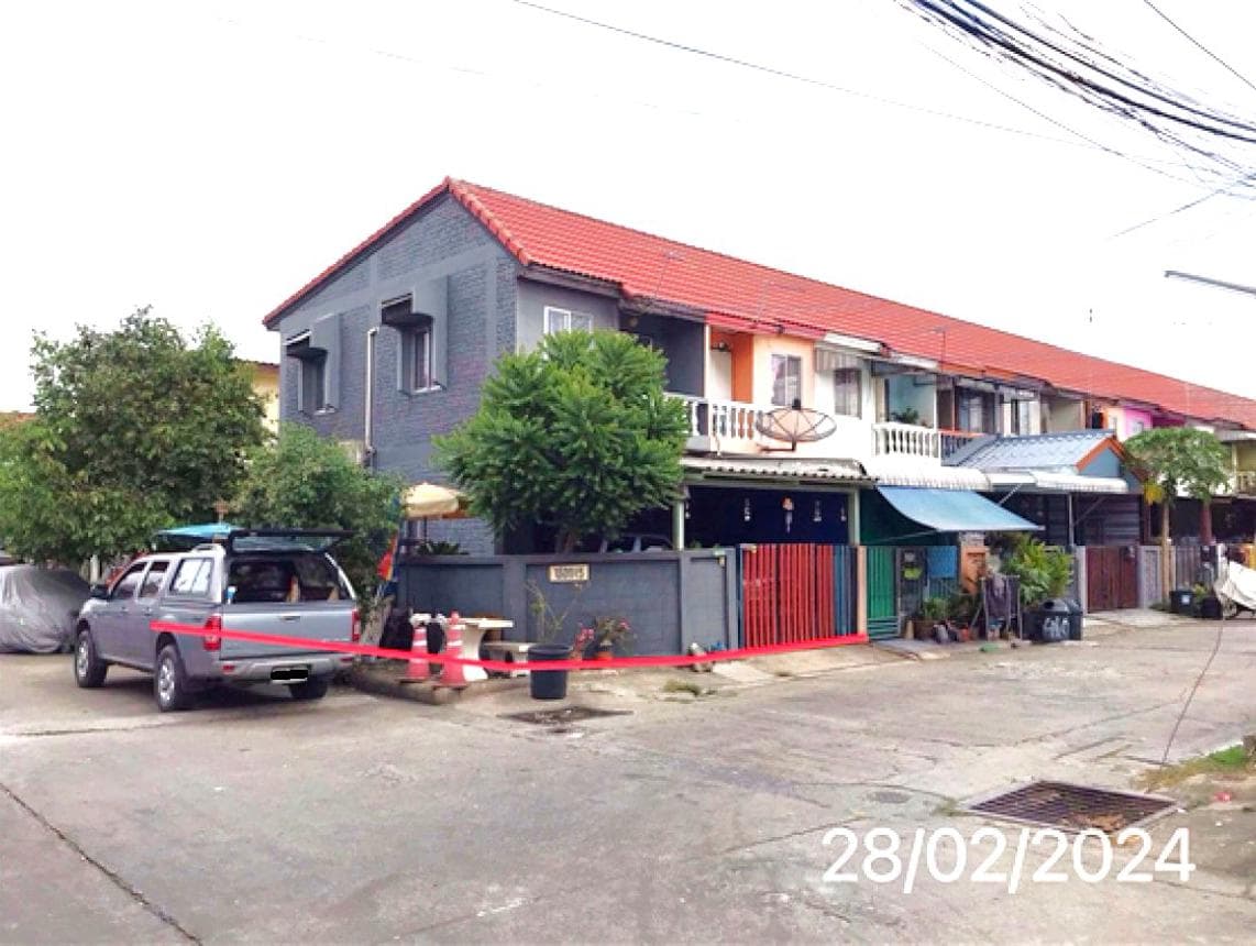 ขายทาวน์โฮม กฤษณา 2 (Kritsana 2) กระแชง สามโคก ปทุมธานี พื้นที่ 24 ตร.ว. 2 ห้องนอน ทำเลดี ราคา 1.6 ล้าน