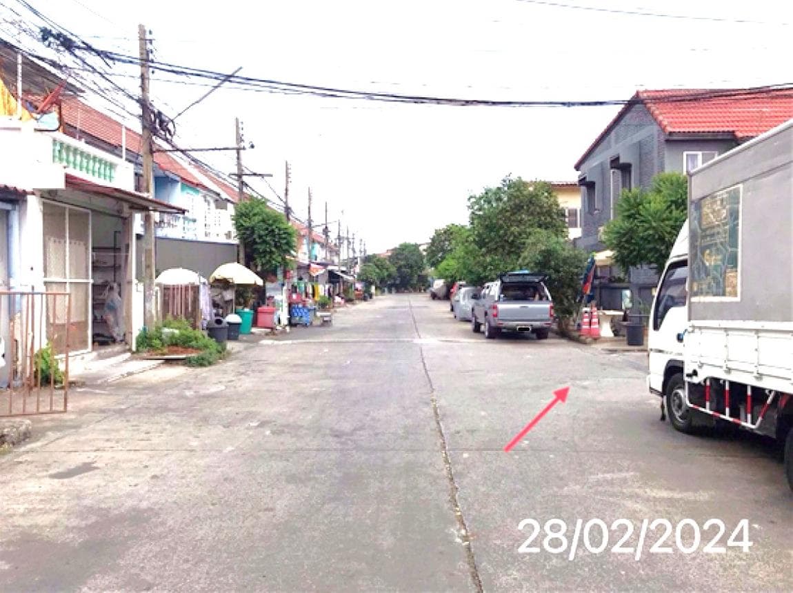 ขายทาวน์โฮม กฤษณา 2 (Kritsana 2) กระแชง สามโคก ปทุมธานี พื้นที่ 24 ตร.ว. 2 ห้องนอน ทำเลดี ราคา 1.6 ล้าน