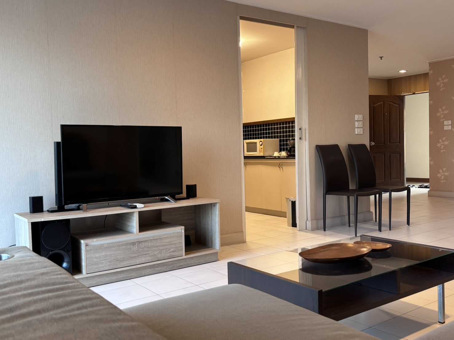 ขายคอนโด Master View Executive Place - 120 ตรม. 2 ห้องนอน 2 ห้องน้ำ Fully furnished หิ้วกระเป๋าพร้อมเข้าอยู่ ใกล้ BTS กรุงธนบุรี