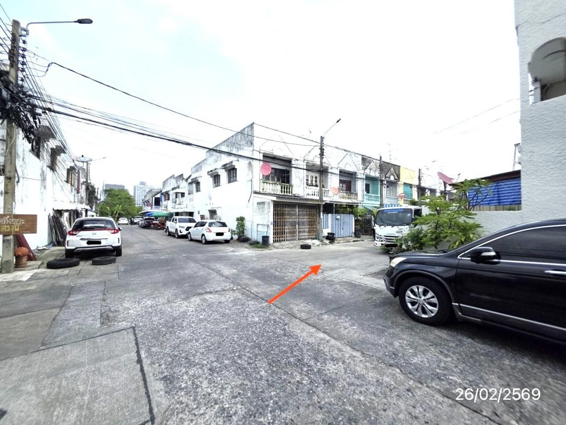 ทาวน์เฮ้าส์ จงสุข บางซื่อ กรุงเทพฯ 2 ห้องนอน 2 ห้องน้ำ พื้นที่ 106 ตร.ม. ทำเลเมืองเชื่อมต่อรถไฟฟ้าและทางด่วน ราคา 2.2 ล้านบาท
