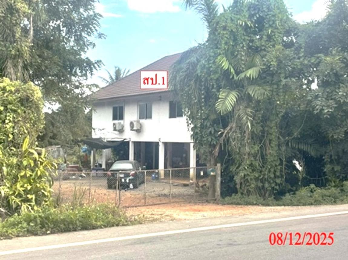 ขายบ้านเดี่ยว หนองช้างคืน เมืองลำพูน พื้นที่ 18.7 ตร.ว. พื้นที่ใช้สอย 222 ตร.ม. 3 ห้องนอน ทำเลดี ราคา 2.58 ล้าน