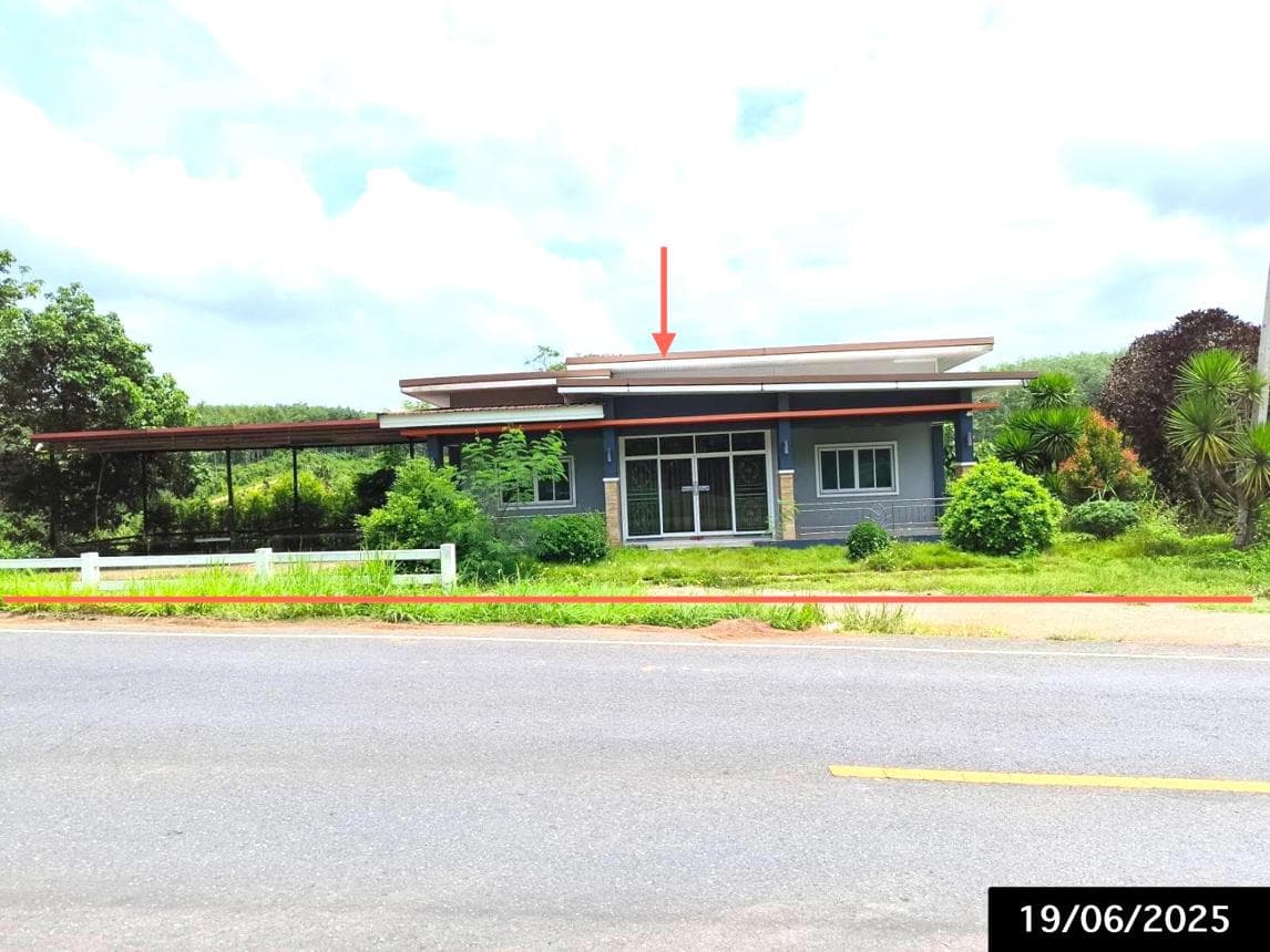บ้านเดี่ยว ตะกุกใต้ วิภาวดี สุราษฎร์ธานี 4 ห้องนอน พื้นที่กว้าง 216 ตร.ม. ทำเลสงบราคาไม่ถึง 3 ล้าน
