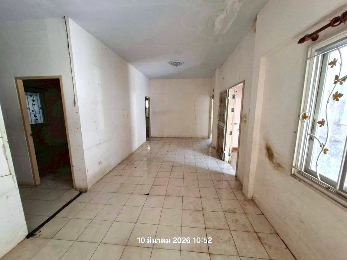 บ้านเดี่ยว บ้านสุขุมวิท 5 ท่าตูม ศรีมหาโพธิ ปราจีนบุรี พื้นที่ 53 ตร.ว. พื้นที่ใช้สอย 181 ตร.ม. 1 ห้องนอน 1 ห้องน้ำ